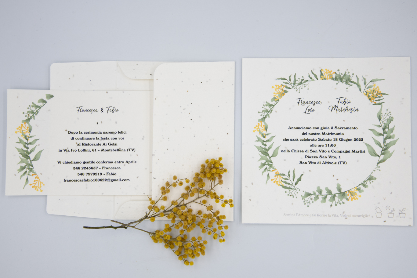 Invitaciones de boda plantables en papel con semillas.